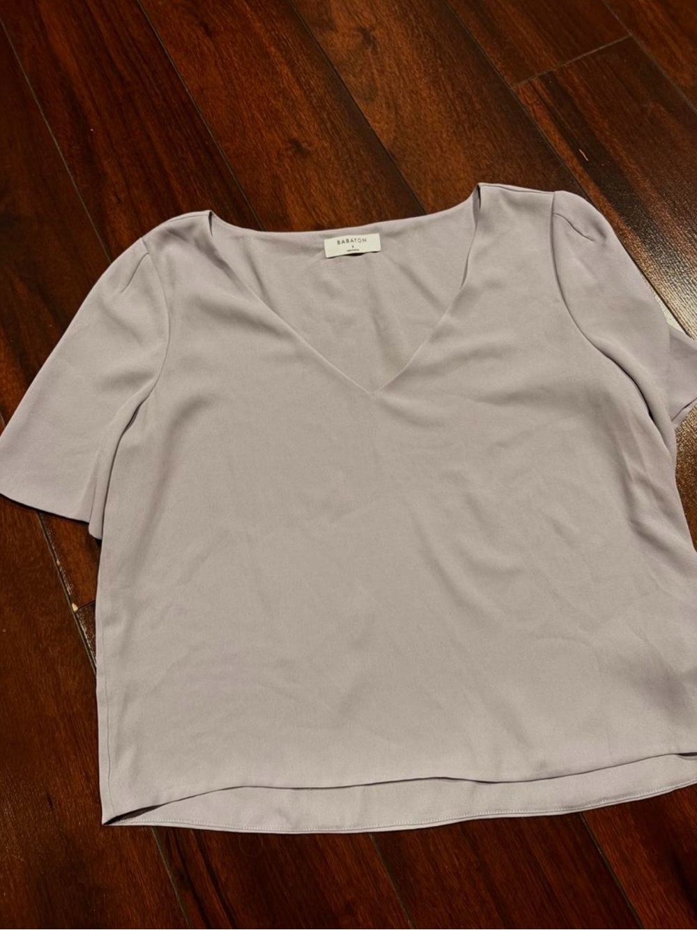Babaton Lilac V-Neck Short Sleeve Top